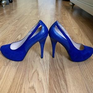 Guess Snake Skin / Suede Platform Heels